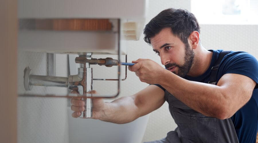 Expert burst pipe repair services in New Hudson, MI